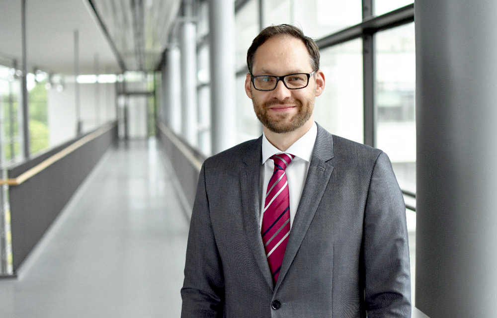 Professor Dr. Matthias Schmidt hat das Institut für Fabrikanlagen und Logistik über zwölf Jahre nachhaltig geprägt - jetzt wechselt er nach Lüneburg