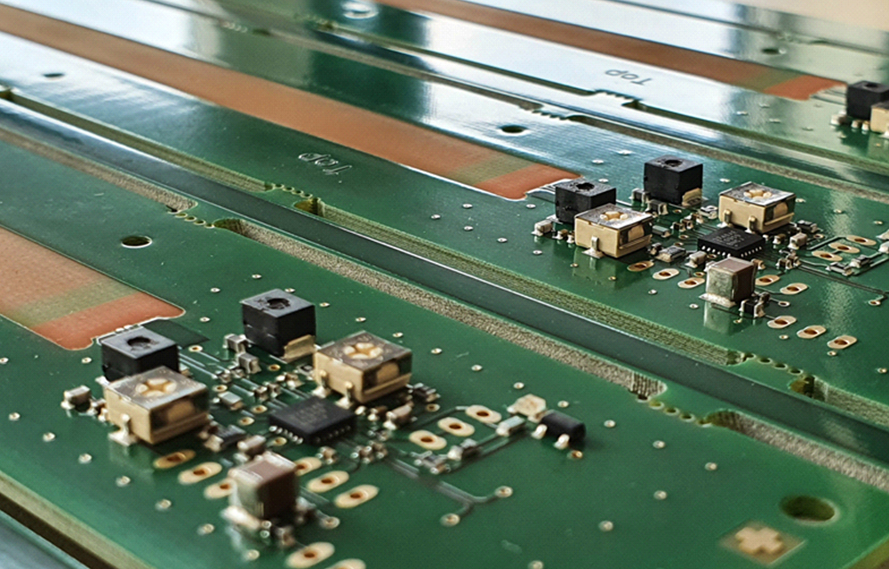Figure 3: Printed circuit boards prepared for surface mounting of waveguides. (Photo: Andreas Evertz, ITA)