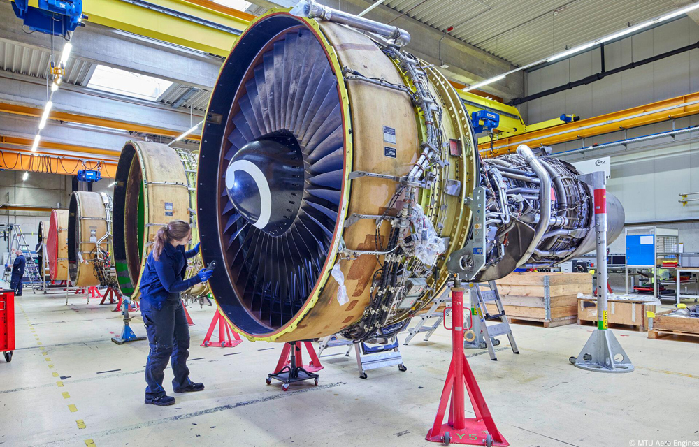 aircraft engine in maintenance at MTU